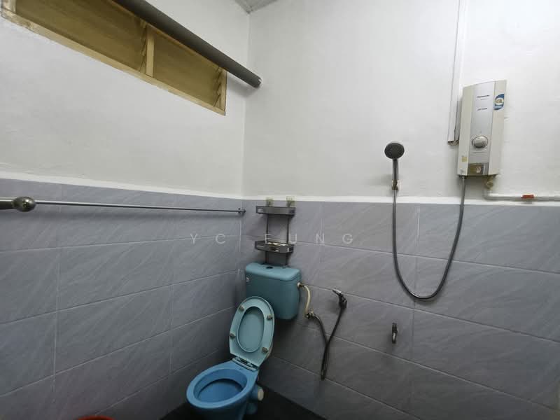 Rumah Teres 1 Tingkat untuk Disewa di Taman Ungku Tun Aminah (Skudai) - YC Fung - Bathroom - PropertyGuru.com.my