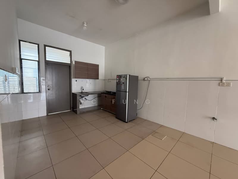 Rumah Teres 2 Tingkat untuk Disewa di Taman Redang (Johor Bahru) - YC Fung - Kitchen - PropertyGuru.com.my