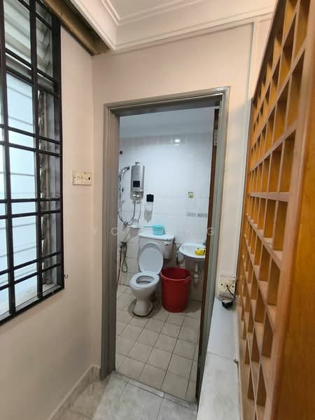 Rumah Teres 2 Tingkat untuk Disewa di Taman Mutiara Rini (Skudai) - YC Fung - Bathroom - PropertyGuru.com.my