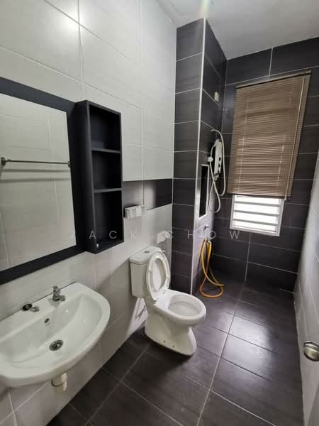 Rumah Kluster untuk Dijual di Taman Kempas Indah (Tebrau) - Zack Chow - Bathroom - PropertyGuru.com.my