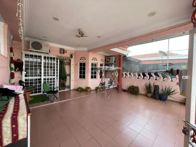 Terraced House for Sale in Klang (Selangor) - Ashraff Daniel - Exterior - PropertyGuru.com.my