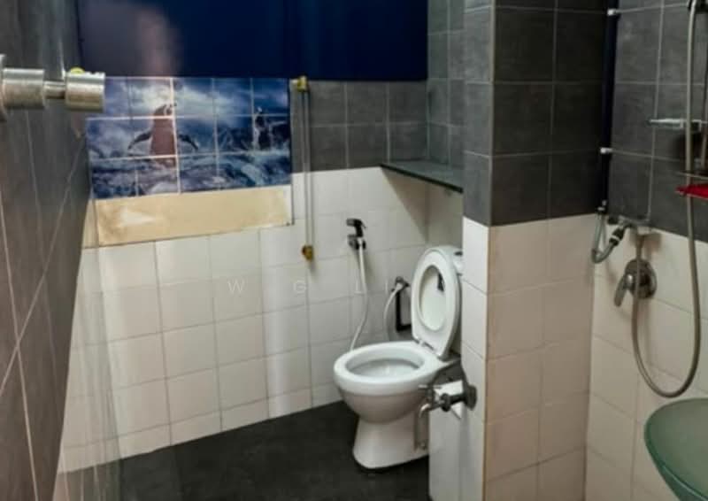 Rumah Flat untuk Dijual di Pangsapuri Sri Meranti - W G Liew - Bathroom - PropertyGuru.com.my