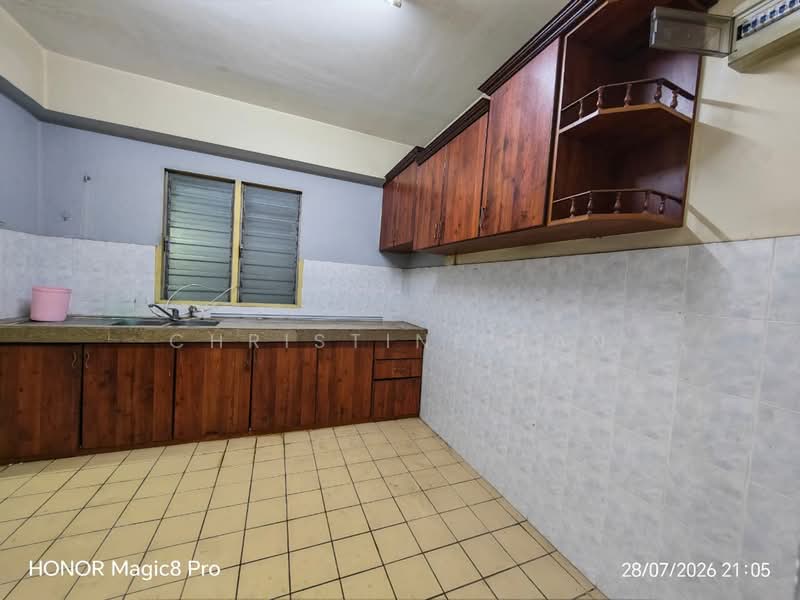 Apartment for Rent at Sri Raya Apartments - Christine Tan - Kitchen - PropertyGuru.com.my