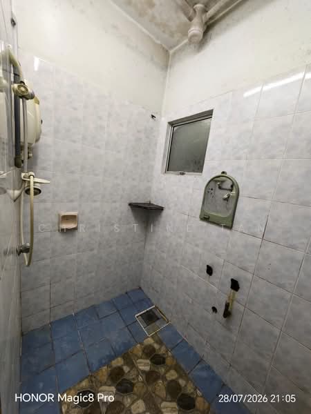 Apartment for Rent at Sri Raya Apartments - Christine Tan - Bathroom - PropertyGuru.com.my