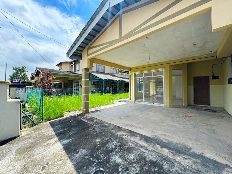 Semi-Detached House for Sale in Sepang (Selangor) - Mohd Faizal - Exterior - PropertyGuru.com.my