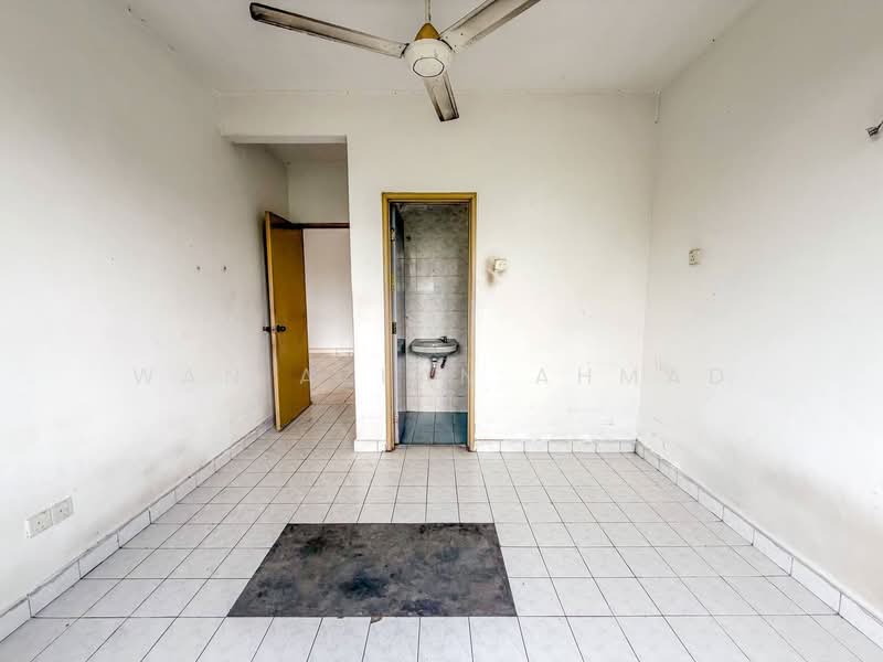 Apartment for Sale at Baiduri Apartment - Wan Azlan Ahmad - PropertyGuru.com.my