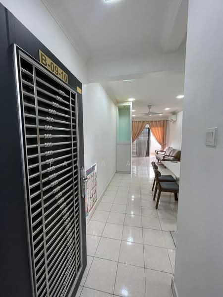 Pangsapuri untuk Dijual di Damansara Sutera - Faiza Aziz - Corridor - PropertyGuru.com.my