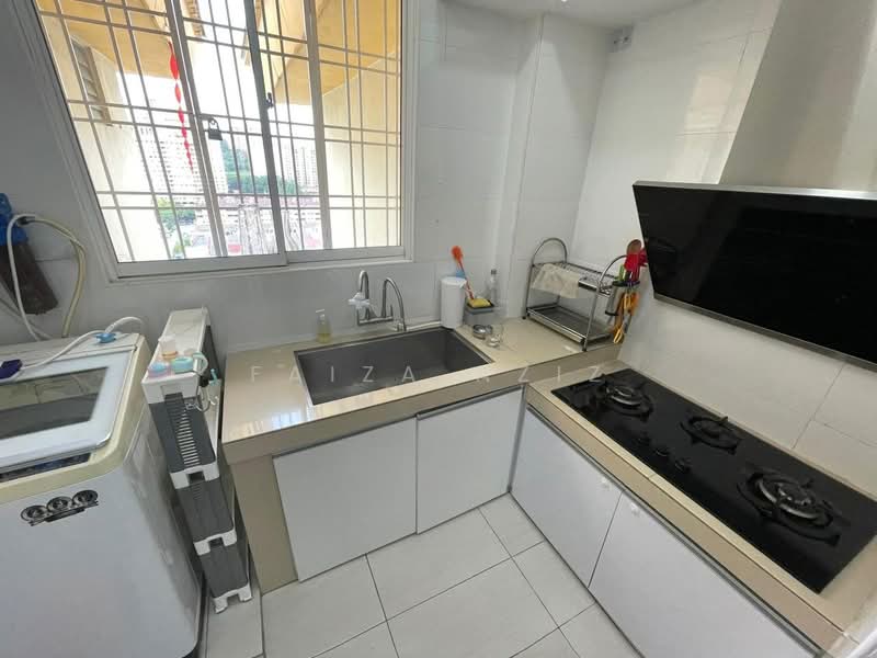Pangsapuri untuk Dijual di Damansara Sutera - Faiza Aziz - Kitchen - PropertyGuru.com.my