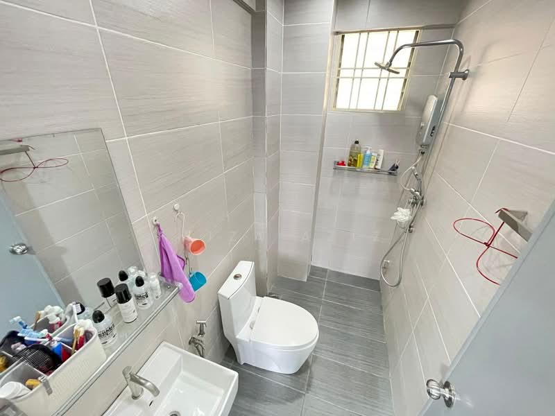 Pangsapuri untuk Dijual di Damansara Sutera - Faiza Aziz - Bathroom - PropertyGuru.com.my