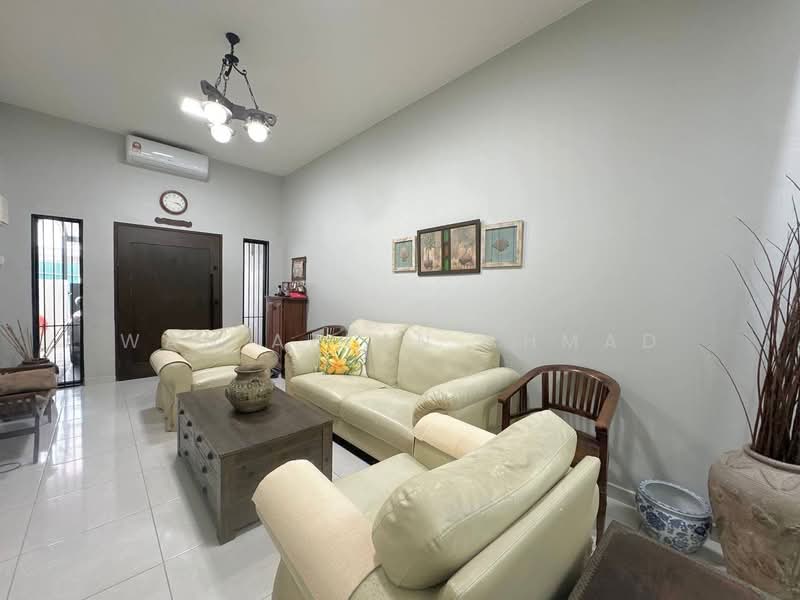 1-storey Terraced House for Sale in Telok Panglima Garang (Selangor) - Wan Azlan Ahmad - PropertyGuru.com.my