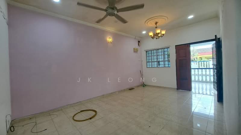 Rumah Banglo untuk Disewa di Taman Klang Jaya (Klang) - JK Leong - Living Room - PropertyGuru.com.my