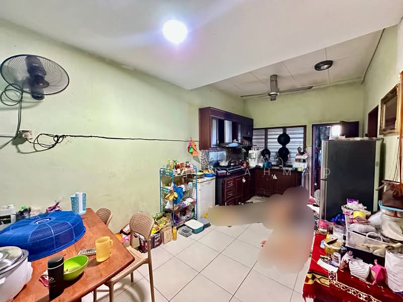 1-storey Terraced House for Sale in Kampung Jalan Kebun (Shah Alam) - Wan Azlan Ahmad - PropertyGuru.com.my