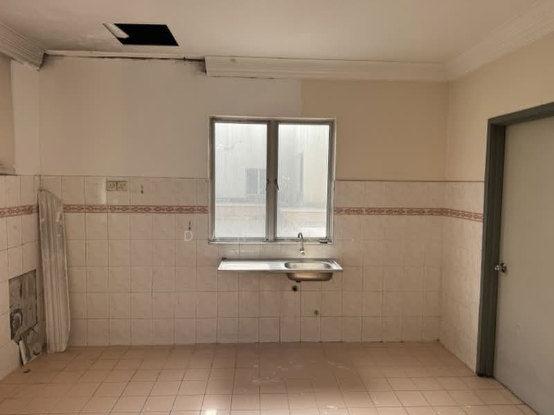 Apartment for Sale at Sri Bayu Apartments - DANIEL . - Kitchen - PropertyGuru.com.my