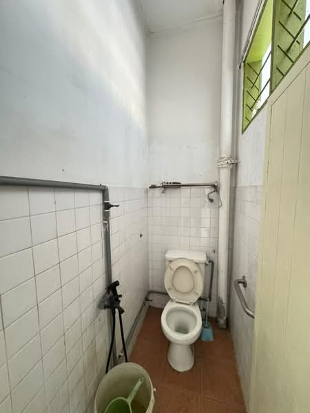 Rumah Teres 1 Tingkat untuk Dijual di Taman Sri Melati (Selayang) - MY Loh - Bathroom - PropertyGuru.com.my