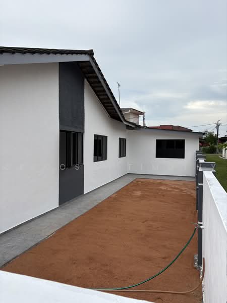 Rumah Teres 1-Tingkat untuk Dijual di Ujong Pasir (Melaka) - De Costa Timothy - Exterior - PropertyGuru.com.my