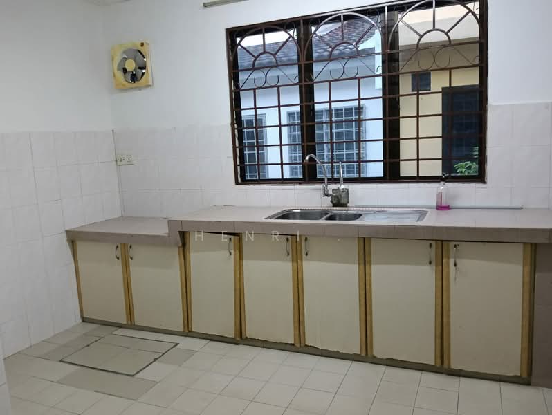 Rumah Teres untuk Disewa di Usj 2 (Subang Jaya) - HENRI . - Kitchen - PropertyGuru.com.my