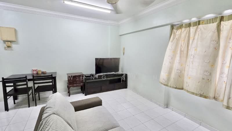 Pangsapuri untuk Dijual di Taman Pekaka Block 31 - Weng Sern - Living Room - PropertyGuru.com.my