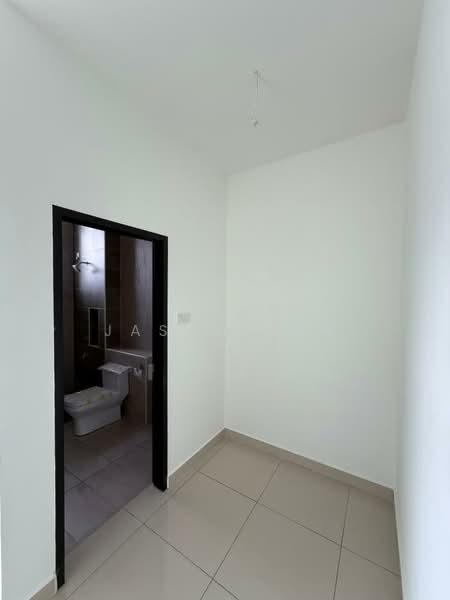Cluster House for Sale in Mutiara Rini (Skudai) - Jason Tan - Bathroom - PropertyGuru.com.my