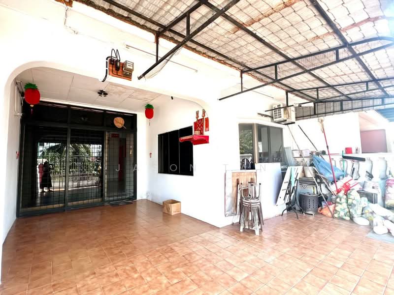 Rumah Teres 2 Tingkat untuk Dijual di Taman Johor Jaya (Johor Bahru) - Jason Tan - Exterior - PropertyGuru.com.my