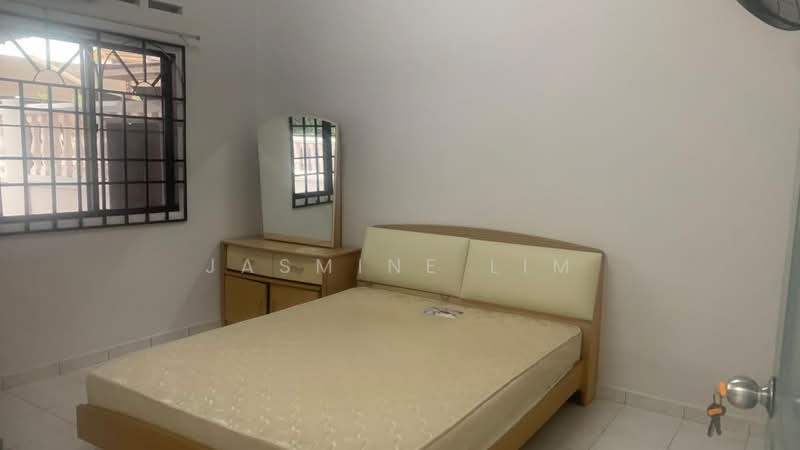 1-storey Terraced House for Rent in Taman Johor Jaya (Johor Bahru) - Jasmine Lim - Bedroom - PropertyGuru.com.my
