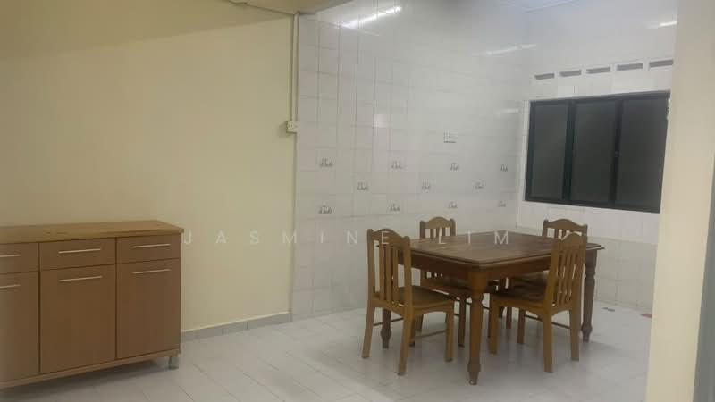 1-storey Terraced House for Rent in Taman Johor Jaya (Johor Bahru) - Jasmine Lim - Dining Room - PropertyGuru.com.my