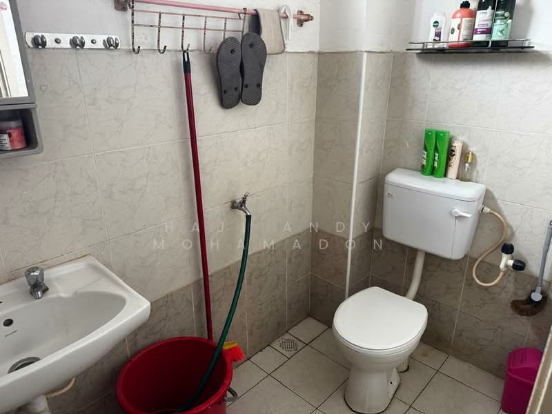2-storey Terraced House for Sale in Johor Bahru (Johor) - Haji Andy Mohamadon - Bathroom - PropertyGuru.com.my