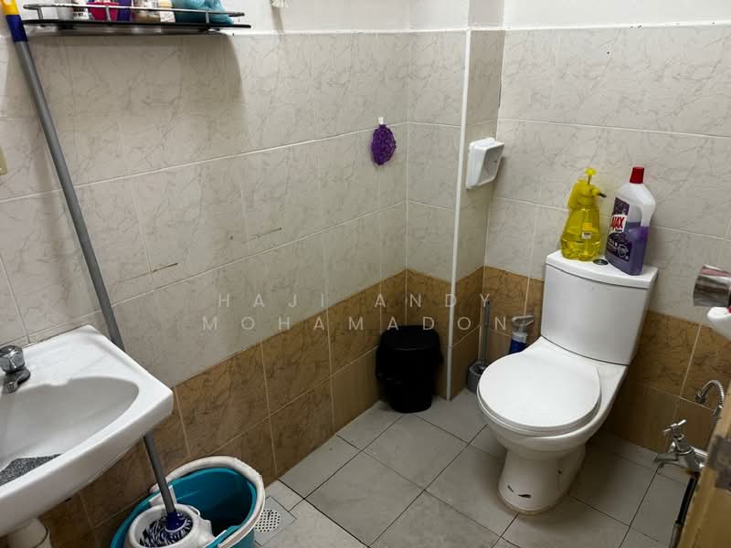 2-storey Terraced House for Sale in Johor Bahru (Johor) - Haji Andy Mohamadon - Bathroom - PropertyGuru.com.my