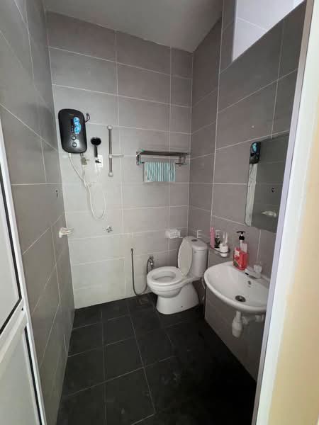 Servis Apartment untuk Disewa di BM City Suites @ BM City Mall - C.H. Lee - Bathroom - PropertyGuru.com.my