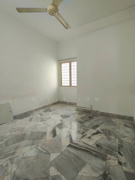 Rumah Teres 2 Tingkat untuk Dijual di Taman Wawasan (Puchong) - Kelly Low - PropertyGuru.com.my