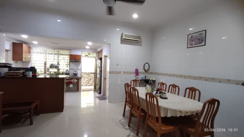 Semi-Detached House for Sale in Kota Kemuning (Shah Alam) - Chloe Tan - Kitchen - PropertyGuru.com.my
