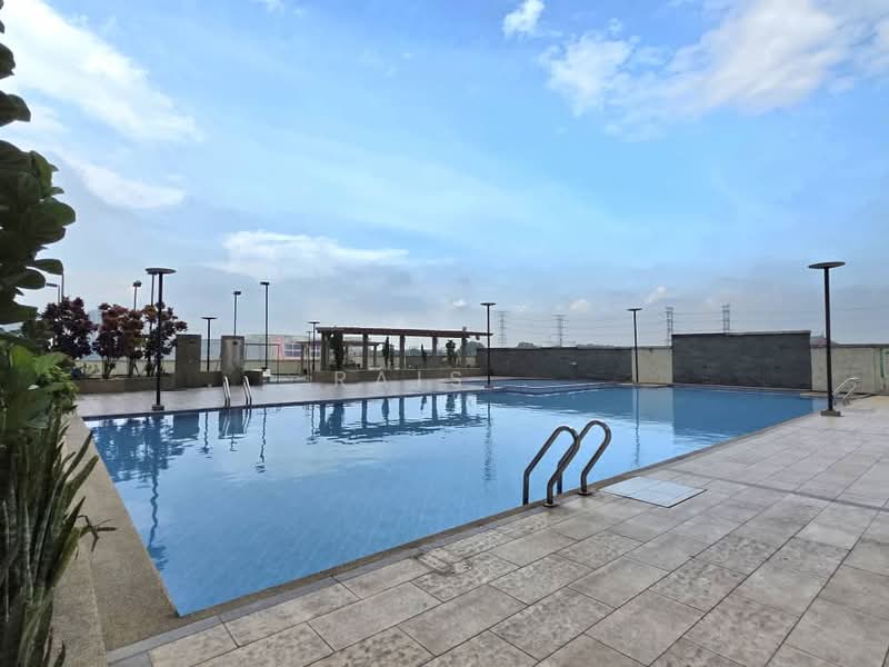 Servis Apartment untuk Disewa di Alam Idaman - RAIS . - Pool - PropertyGuru.com.my