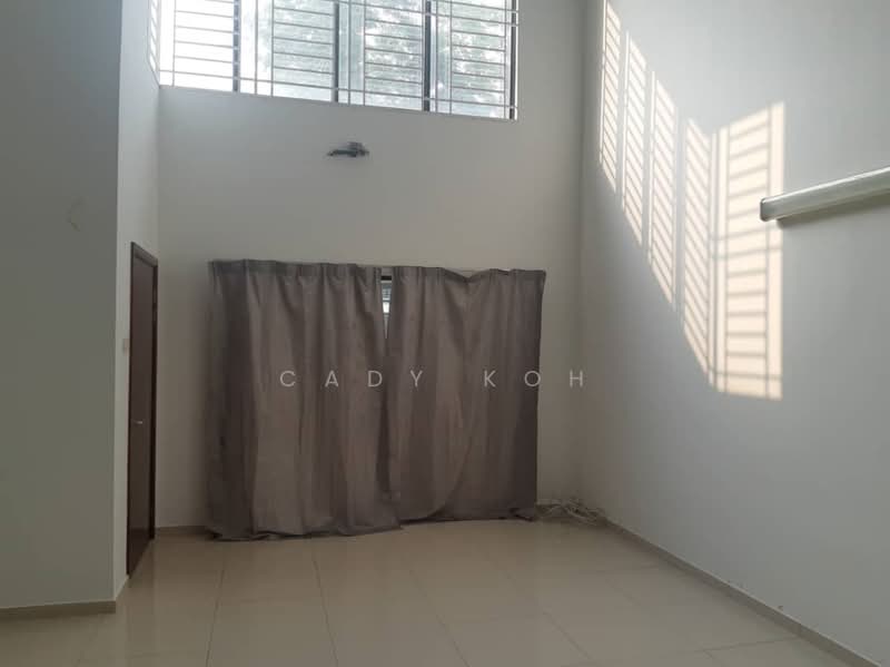 3-storey Terraced House for Sale in Lake Fields (Sungai Besi) - Cady Koh - PropertyGuru.com.my