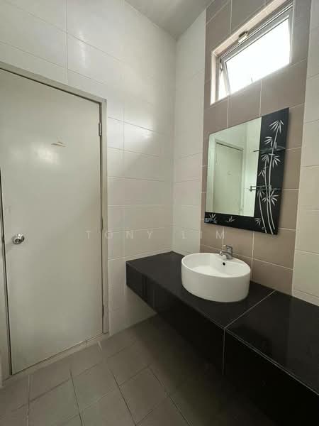 Semi-Detached House for Rent in Nusa Duta (Iskandar Puteri (Nusajaya)) - Tony Lim - Bathroom - PropertyGuru.com.my