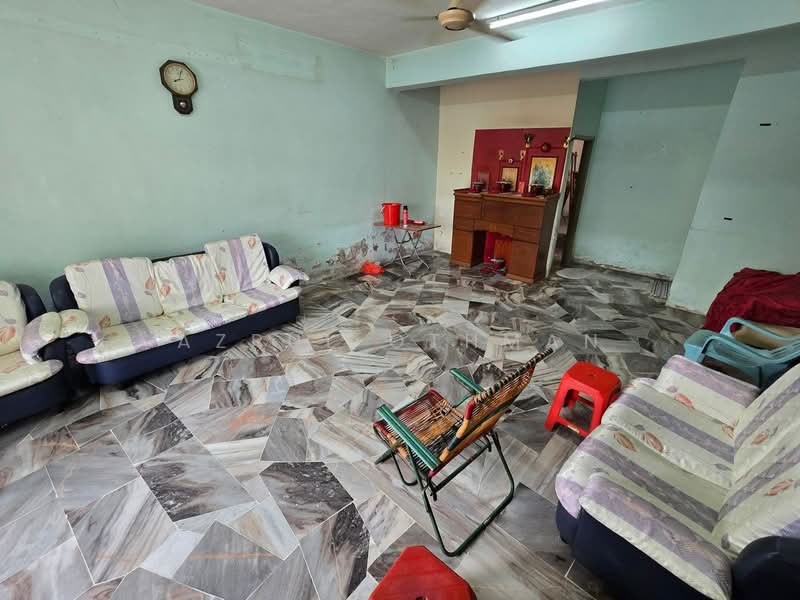 2-storey Terraced House for Sale in Taman Sri Angsana (Mantin) - Azrul Othman - Living Room - PropertyGuru.com.my