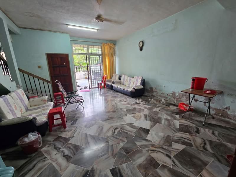 2-storey Terraced House for Sale in Taman Sri Angsana (Mantin) - Azrul Othman - Living Room - PropertyGuru.com.my