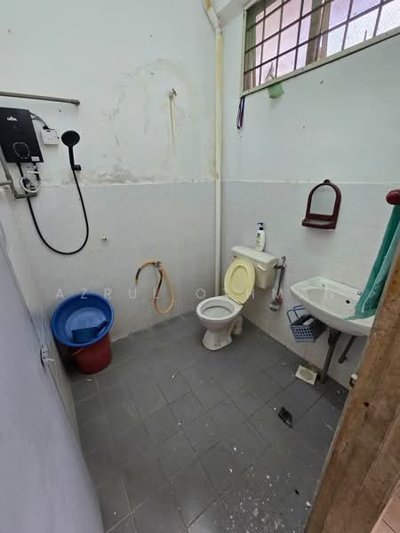 2-storey Terraced House for Sale in Taman Sri Angsana (Mantin) - Azrul Othman - Bathroom - PropertyGuru.com.my