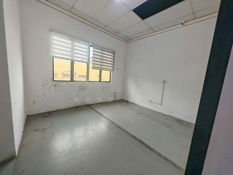 Kedai / Pejabat untuk Disewa di Saujana Akasia (Sungai Buloh) - Bond Lee - Interior - PropertyGuru.com.my