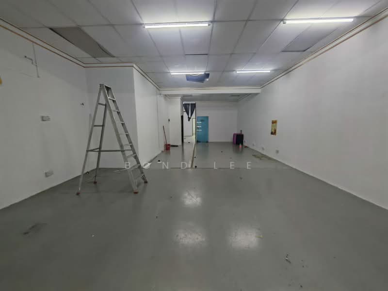 Kedai / Pejabat untuk Disewa di Saujana Akasia (Sungai Buloh) - Bond Lee - Interior - PropertyGuru.com.my