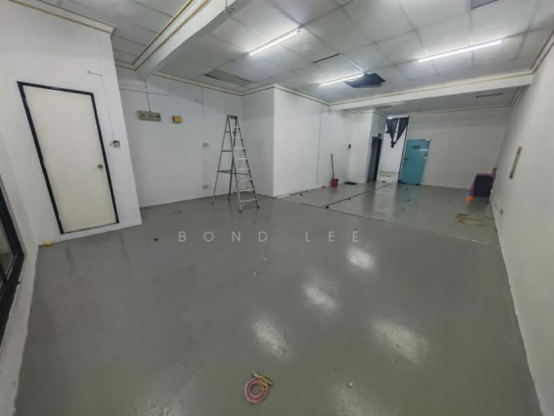 Kedai / Pejabat untuk Disewa di Saujana Akasia (Sungai Buloh) - Bond Lee - Interior - PropertyGuru.com.my