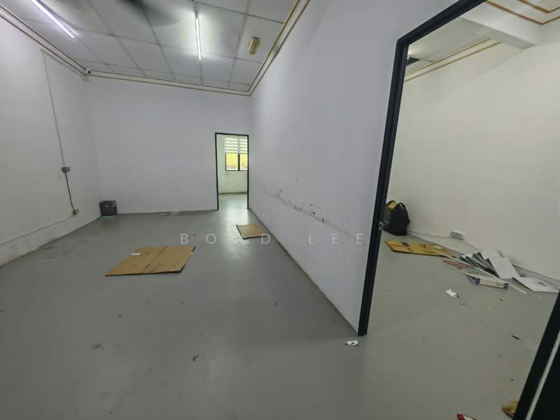Kedai / Pejabat untuk Disewa di Saujana Akasia (Sungai Buloh) - Bond Lee - Interior - PropertyGuru.com.my