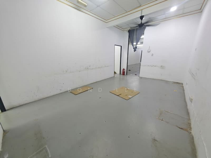 Kedai / Pejabat untuk Disewa di Saujana Akasia (Sungai Buloh) - Bond Lee - Interior - PropertyGuru.com.my