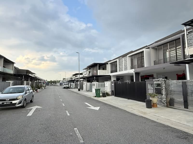 Rumah Teres 2 Tingkat untuk Dijual di Mutiara Rini (Skudai) - Jason Tan - PropertyGuru.com.my
