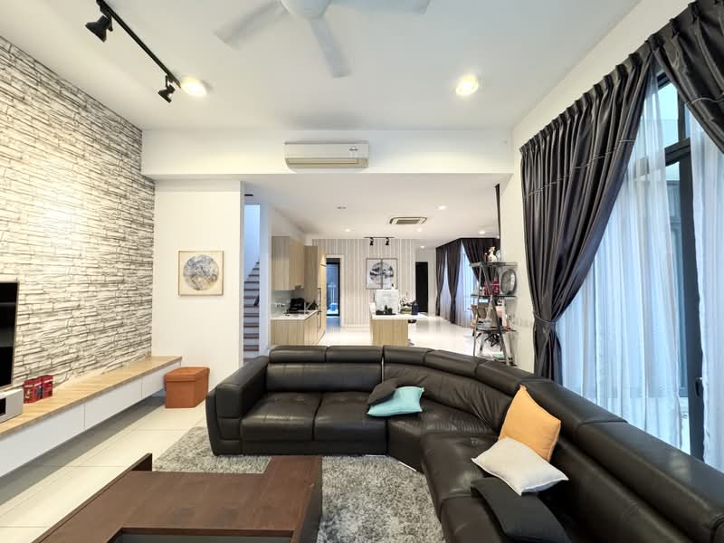 3-storey Terraced House for Sale in Seri Kembangan (Selangor) - CK Yee - PropertyGuru.com.my