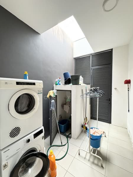 3-storey Terraced House for Sale in Seri Kembangan (Selangor) - CK Yee - PropertyGuru.com.my