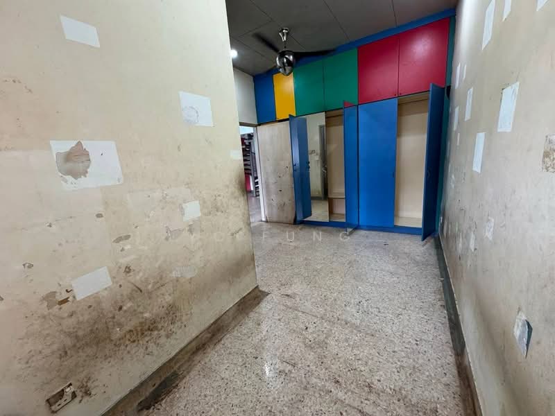 1.5-storey Terraced House for Rent in Taman Molek (Johor Bahru) - YC Fung - Interior - PropertyGuru.com.my