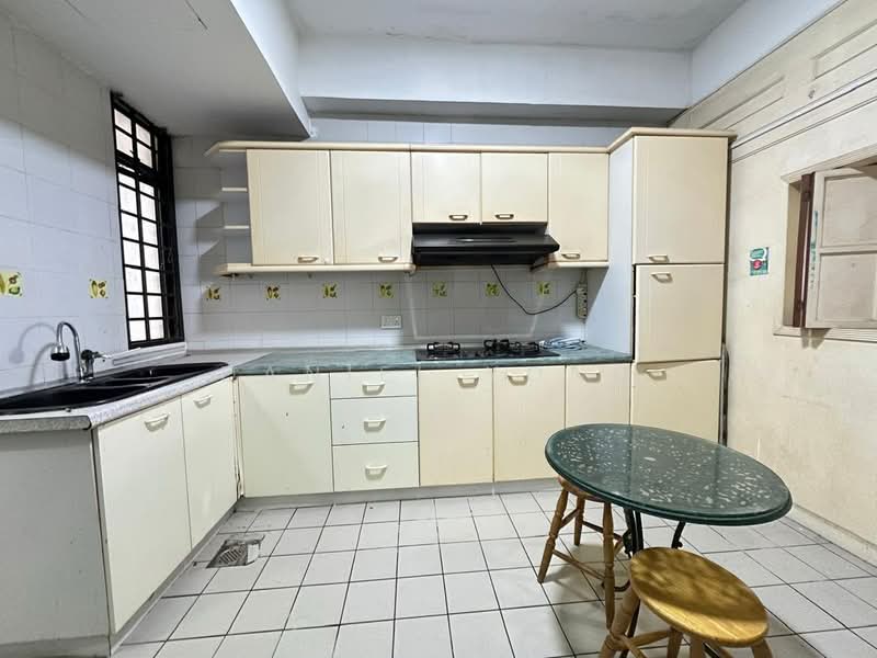 Condominium for Rent at Aloha Tower Condominium - Daniel Yong - Kitchen - PropertyGuru.com.my