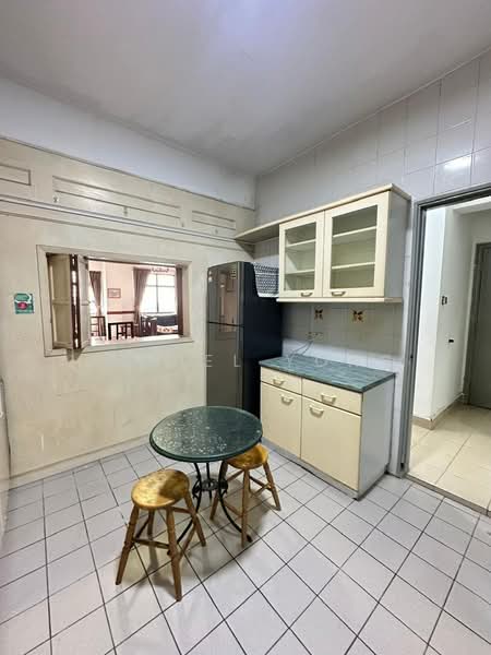 Condominium for Rent at Aloha Tower Condominium - Daniel Yong - Kitchen - PropertyGuru.com.my