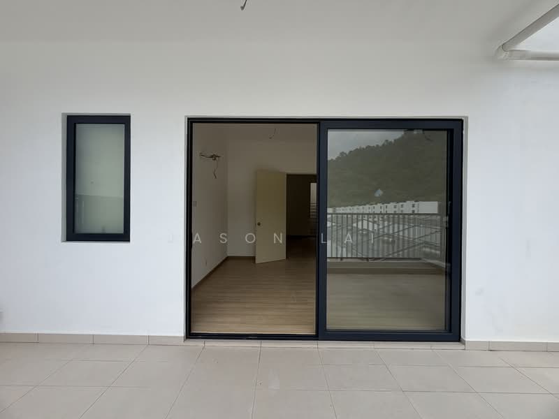 3.5-storey Terraced House for Sale in Damansara Perdana (Selangor) - Jason Lai - Balcony - PropertyGuru.com.my
