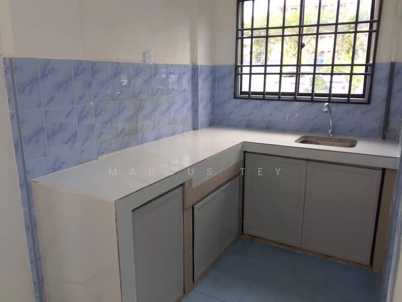 Rumah Flat untuk Dijual di Taman Cendana - Marcus Tey - Kitchen - PropertyGuru.com.my