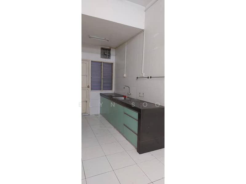 Townhouse for Sale in Bandar Saujana Putra (Tanjong Duabelas) - Elyn Soo - Kitchen - PropertyGuru.com.my